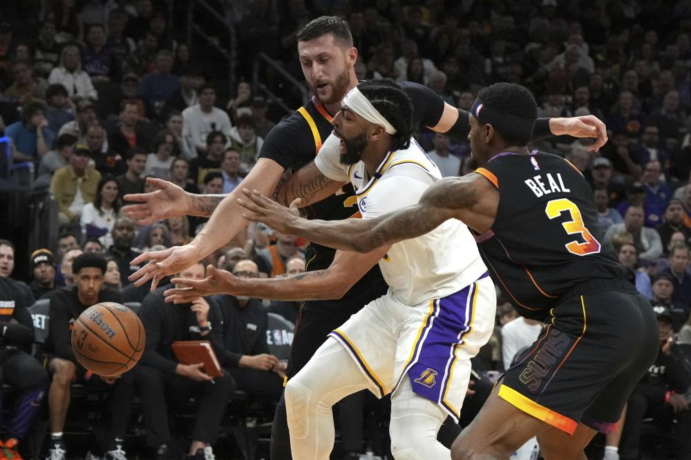 快船凭借更 快船凭借更