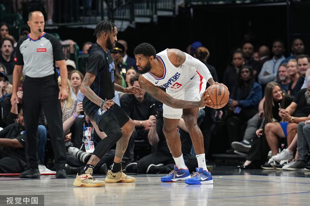 崭露头角 崭露头角